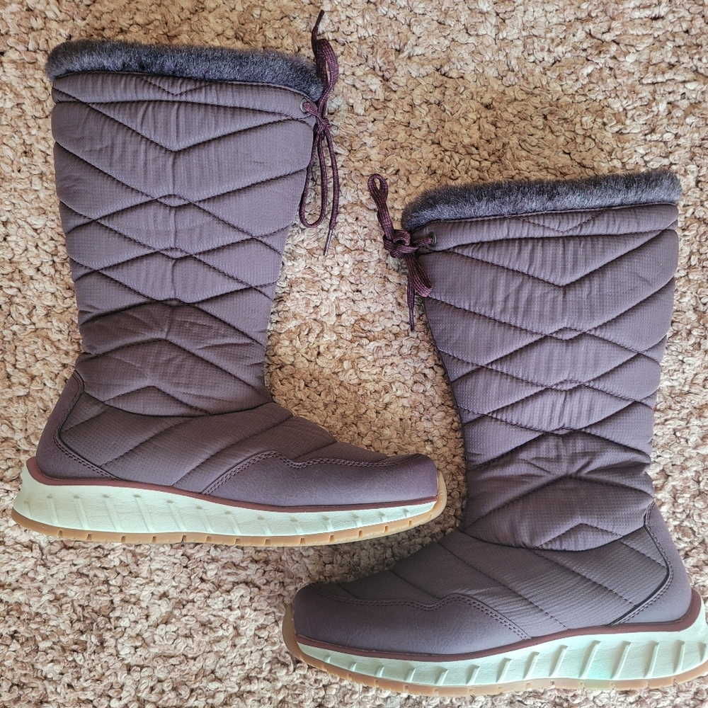 LL Bean Snowfield Womens 7 Winter Snow Insulated Purple tall Boots